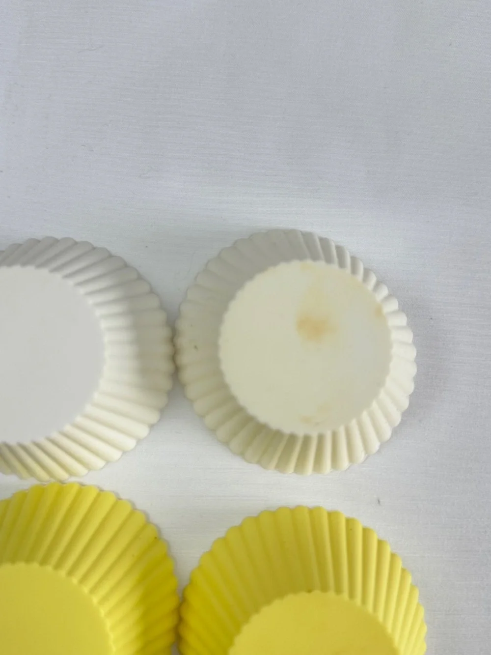 Speckled Blue Cupcake Pan  Removable Silicone Cups  Blue, Yellow, White 6 Cups